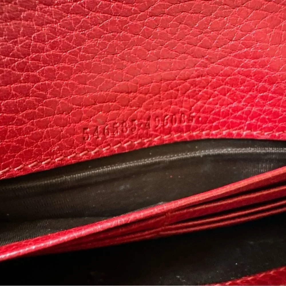 GUCCI GG Marmont Leather Wallet on Chain in Red